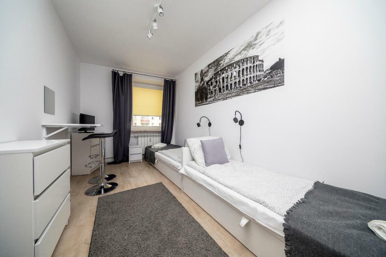 6 Cities Rooms Warsaw Exterior photo